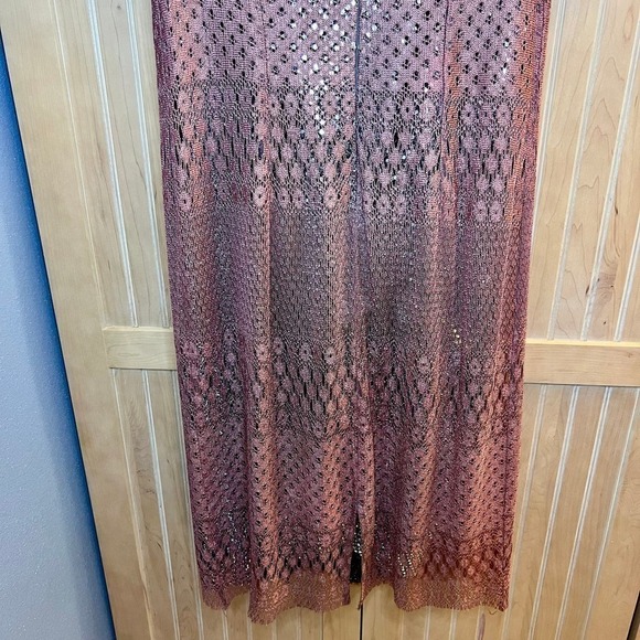 Elegant Lace Mini Dress in Mauve - Picture 9 of 16